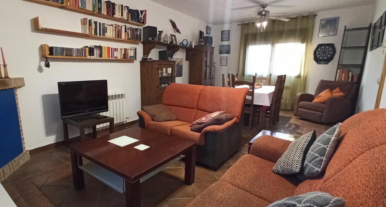Villa La Higuera De Gredos Higuera de las Dueñas Esterno foto