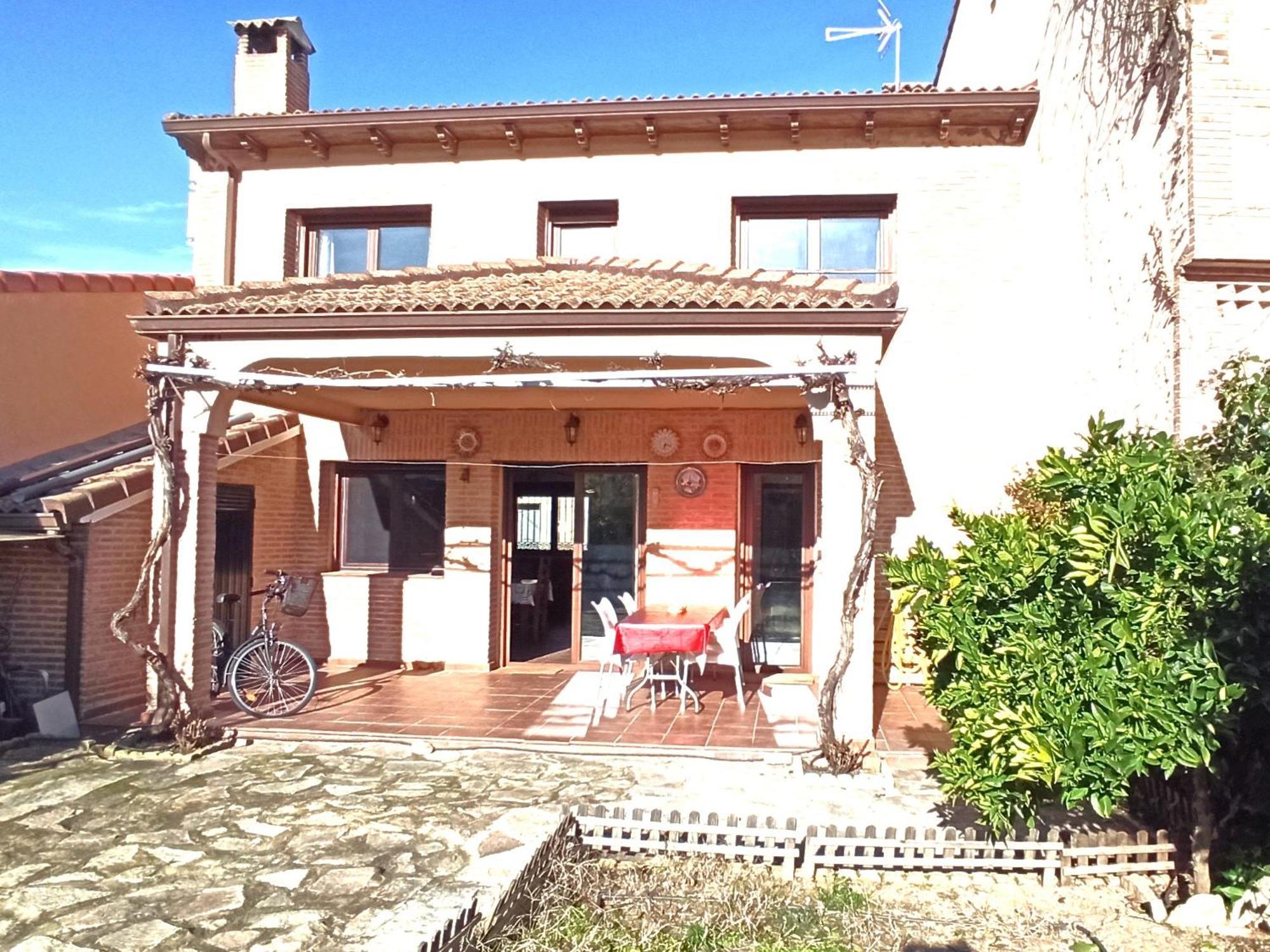 Villa La Higuera De Gredos Higuera de las Dueñas Esterno foto