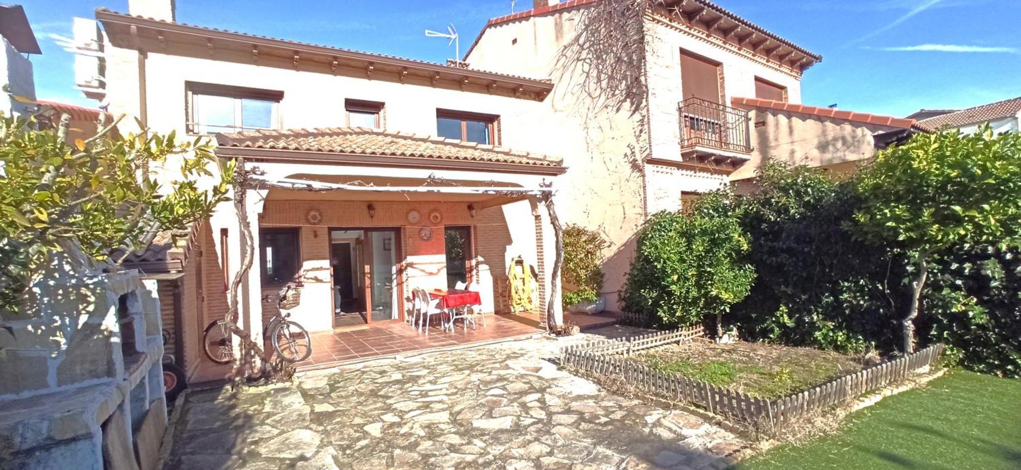 Villa La Higuera De Gredos Higuera de las Dueñas Esterno foto
